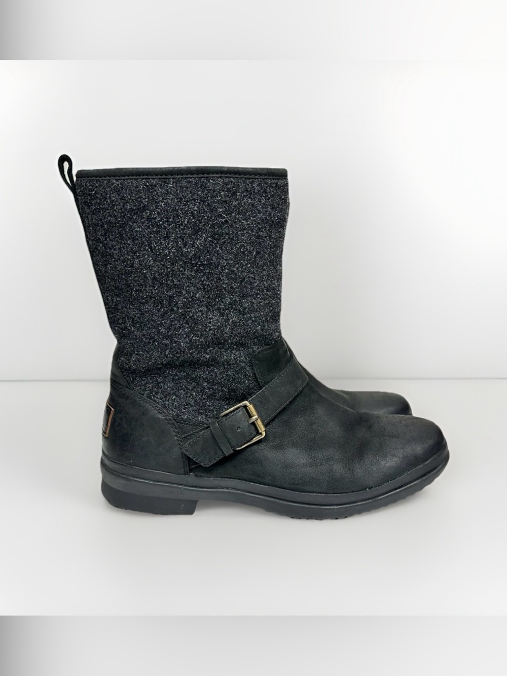 UGG Women's Robbie Mid-Calf Boots Size US 8.5